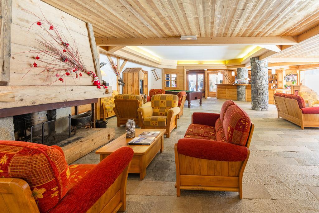 Travelski Home Premium - Residence Le Hameau Du Rocher Blanc Saint-Chaffrey Exterior foto